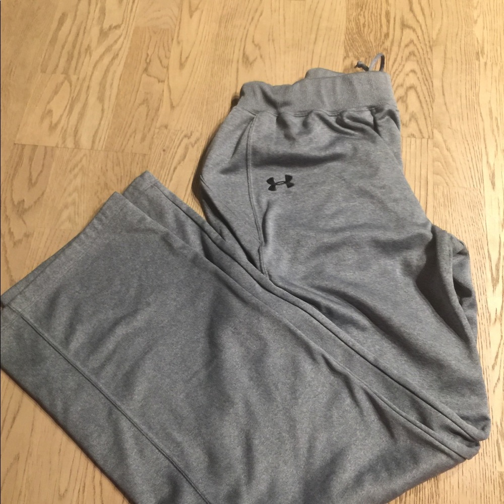 Women’s Under Armour Grey/Silver Bottoms